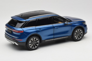 Lincoln Corsair Azul OEM 1:18 LINCOLN001 Metal - imagen 3 de 8
