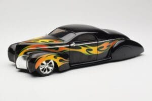 Lincoln Zephyr Scrape Custom Negro con Llamas Hot Wheels 1:18 Lincoln Zephyr Scrape Custom Negro con Llamas Hot Wheels 1:18 57319 Metal