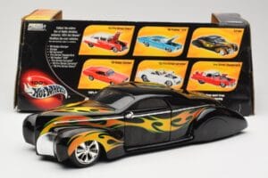 Lincoln Zephyr Scrape Custom Negro con Llamas Hot Wheels 1:18 57319 Metal - imagen 8 de 8
