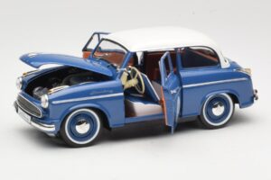 Lloyd Alexander TS #234 Azul Revell 1:18 08463 Metal - imagen 2 de 8
