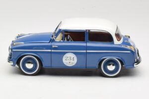 Lloyd Alexander TS #234 Azul Revell 1:18 08463 Metal - imagen 4 de 8