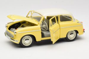 Lloyd Alexander TS Amarillo Revell 1:18 08958 Metal - imagen 2 de 8