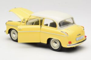 Lloyd Alexander TS Amarillo Revell 1:18 08958 Metal - imagen 5 de 8
