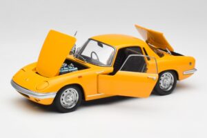 Lotus Elan S/E Racing Amarillo AUTOart 1:18 75352 Metal - imagen 2 de 8