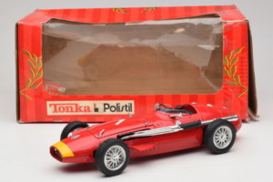 Maserati 250F Rojo Tonka 1:18 16724 Metal - imagen 6 de 6