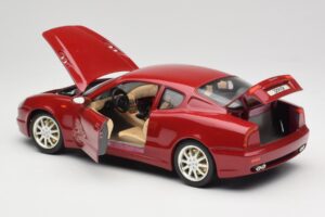 Maserati 3200 GT Rojo Oscuro Bburago 1:18 3341-M2 Metal - imagen 5 de 8