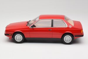 Maserati BiTurbo Coupe Rosso Corsa Minichamps 1:18 107123501 Resina - imagen 3 de 6
