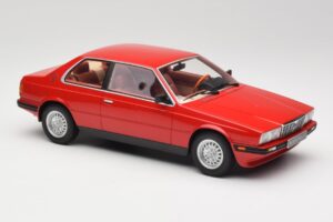 Maserati BiTurbo Coupe Rosso Corsa Minichamps 1:18 107123501 Resina - imagen 4 de 6