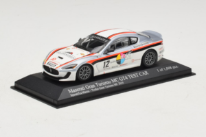 Maserati GranTurismo MC GT4 #12 Sperati / La Mazza Maserati MC 2010 Minichamps 1:43 400101212 Metal - imagen 2 de 5
