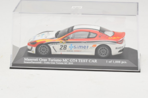 Maserati GranTurismo MC GT4 #28 Smurra / Piancastelli Maserati MC 2010 Minichamps 1:43 400101228 Metal - imagen 4 de 5