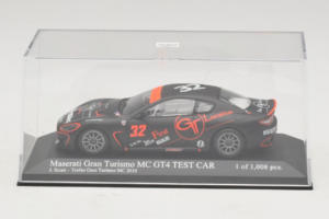 Maserati GranTurismo MC GT4 #32 J. Sicart Maserati MC 2010 Minichamps 1:43 400101232 Metal - imagen 4 de 5