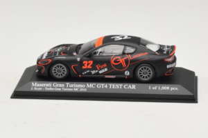 Maserati GranTurismo MC GT4 #32 J. Sicart Maserati MC 2010 Minichamps 1:43 400101232 Metal