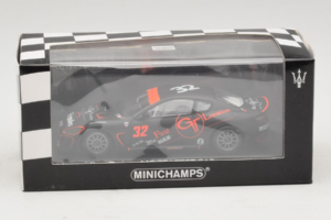 Maserati GranTurismo MC GT4 #32 J. Sicart Maserati MC 2010 Minichamps 1:43 400101232 Metal - imagen 5 de 5