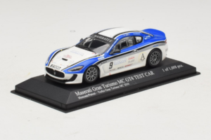 Maserati GranTurismo MC GT4 #9 Moncada / Petrini Maserati MC 2010 Minichamps 1:43 400101209 Metal - imagen 2 de 5