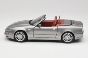 Maserati 4200 GT Spyder Gris Bburago 1:18 18-12019 Metal - imagen 4 de 8