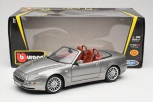 Maserati 4200 GT Spyder Gris Bburago 1:18 18-12019 Metal - imagen 8 de 8