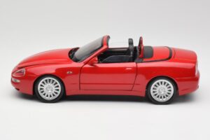 Maserati GT Spyder Rojo Bburago 1:18 34097 Metal - imagen 4 de 8