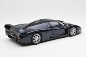 Maserati MC12 Road Car Azul Metallic AUTOart 1:18 75802 Metal - imagen 3 de 8