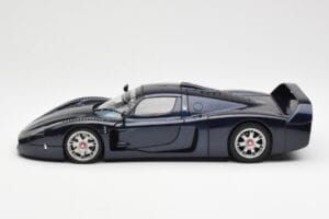Maserati MC12 Road Car Azul Metallic AUTOart 1:18 75802 Metal - imagen 4 de 8