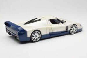 Maserati MC12 Blanco Azul Hot Wheels 1:18 G7158 Metal - imagen 3 de 8