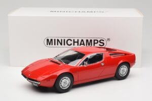 Maserati Merak Rojo Minichamps 1:18 107123761 Resina - imagen 6 de 6