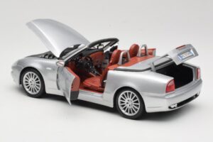 Maserati Spyder Plata Maisto 1:18 31667 Metal - imagen 5 de 8