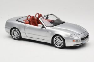 Maserati Spyder Plata Maisto 1:18 31667 Metal - imagen 6 de 8