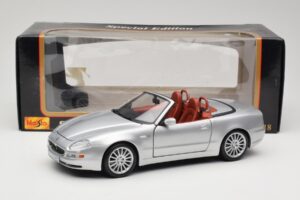 Maserati Spyder Plata Maisto 1:18 31667 Metal - imagen 8 de 8