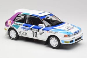 Mazda 323 GTX #10 T. Makinen / S. Harjanne 1000 Lakes Rally 1991 Otto 1:18 OT1099 Resina - imagen 4 de 6