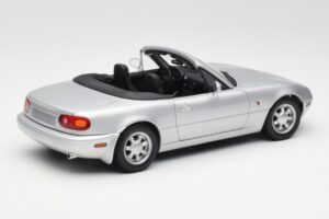 Mazda MX-5 Miata NA Highlight Plata Gate 1:18 1015 Metal - imagen 3 de 8