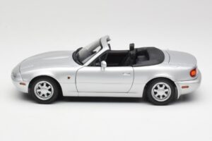Mazda MX-5 Miata NA Highlight Plata Gate 1:18 1015 Metal - imagen 4 de 8