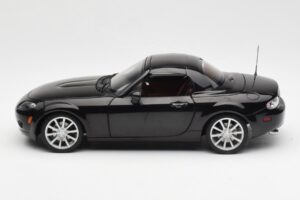 Mazda MX-5 NC Roadster Retractable Hardtop US Spec Negro AUTOart 1:18 75971 Metal - imagen 6 de 10