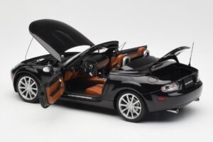 Mazda MX-5 NC Roadster Retractable Hardtop US Spec Negro AUTOart 1:18 75971 Metal - imagen 7 de 10