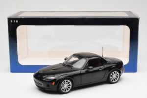 Mazda MX-5 NC Roadster Retractable Hardtop US Spec Negro AUTOart 1:18 75971 Metal - imagen 10 de 10