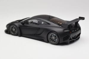 McLaren 12C GT3 Carbon Mate Negro Minichamps 1:18 151121390 Metal - imagen 5 de 6