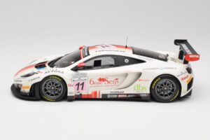 McLaren 12C GT3 #11 Art Grand Prix C. Leclerc / N. Parisy / A. Soucek Spa 24 Hours 2013 Minichamps 1:18 151131311 Metal - imagen 3 de 6