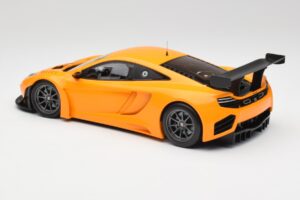 McLaren 12C GT3 Papaya Naranja Minichamps 1:18 151121391 Metal - imagen 5 de 6