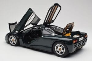 McLaren F1 Dark Green Metallic Minichamps 1:12 530133127 Metal - imagen 6 de 9