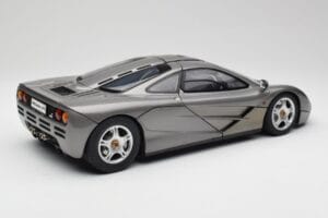 McLaren F1 Dark Silver Minichamps 1:12 530133124 Metal - imagen 3 de 8