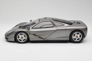 McLaren F1 Dark Silver Minichamps 1:12 530133124 Metal - imagen 4 de 8