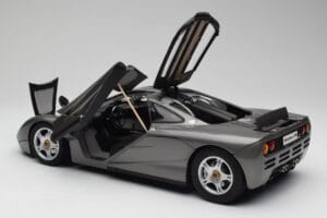 McLaren F1 Dark Silver Minichamps 1:12 530133124 Metal - imagen 5 de 8