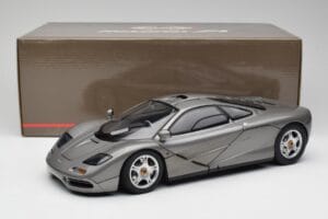 McLaren F1 Dark Silver Minichamps 1:12 530133124 Metal - imagen 8 de 8