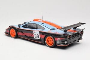 McLaren F1 GTR #39 Gulf R. Bellm / A. Gilbert / M. Sekiya 24 Hours of Le Mans 1997 UT Models 1:18 39725 Metal - imagen 7 de 8