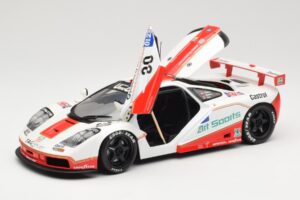 McLaren F1 GTR GT1 #30 West Competition J. Nielsen 1996 UT Models 1:18 39624 Metal - imagen 2 de 8