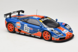McLaren F1 GTR Gulf #33 R. Bellm / M. Weaver / J-J. Lehto 24 Hours of Le Mans 1996 UT Models 1:18 530161833 Metal - imagen 6 de 8