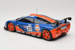 McLaren F1 GTR Gulf #33 R. Bellm / M. Weaver / J-J. Lehto 24 Hours of Le Mans 1996 UT Models 1:18 530161833 Metal - imagen 7 de 8