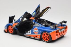 McLaren F1 GTR Gulf Racing #33 S. Bellm / A. Weaver / J. Lehto 24 Hours of Le Mans 1996 Minichamps 1:18 530133633 Metal - imagen 5 de 8