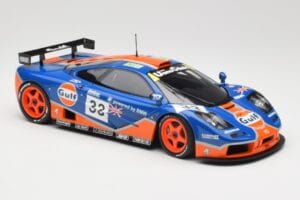 McLaren F1 GTR Gulf Racing #33 S. Bellm / A. Weaver / J. Lehto 24 Hours of Le Mans 1996 Minichamps 1:18 530133633 Metal - imagen 6 de 8