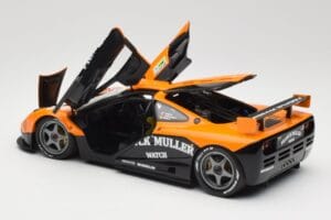 McLaren F1 GTR Kokusai Kaihatsu Racing #53 O. Giroix / J. Sala / P. Deletraz 24 Hours of Le Mans 1996 Minichamps 1:18 5301336 - imagen 5 de 8