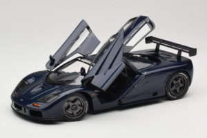 McLaren F1 GTR Le Mans Edition Morado UT Models 1:18 MCLAREN001 Metal - imagen 2 de 8